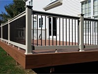 <b>Tan Washington Vinyl Railing with Black Aluminum Balusters</b>